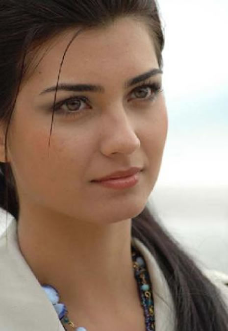 Türkiye'nin en güzel yüzlü ünlüleri galerisi resim 5