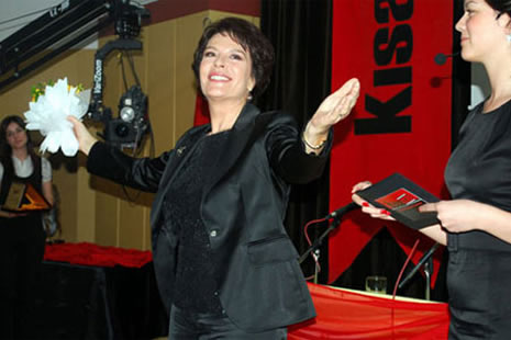 ÜNLÜLERİN ESKİ MESLEKLERİ galerisi resim 11