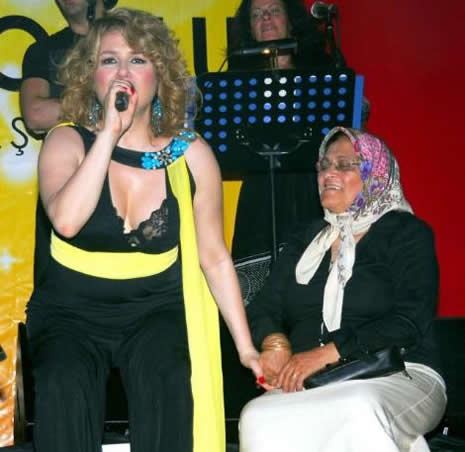 Deniz Seki'nin alanyadaki konseri galerisi resim 2