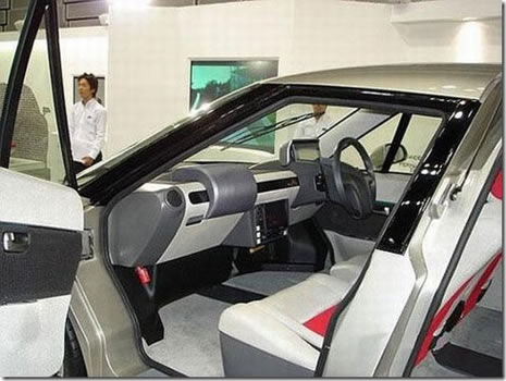 8 tekerlekli otomobil şaşırtıyor galerisi resim 3