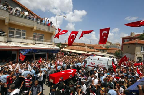 Türkiye 5 şehidini uğurluyor galerisi resim 6