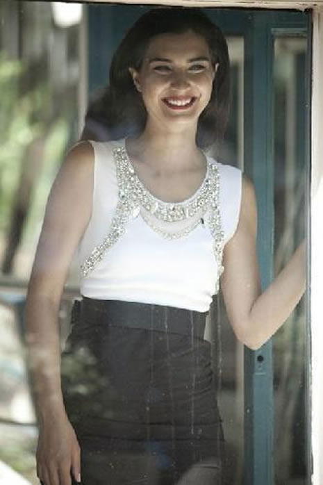 Tuba Büyüküstün'den çarpıcı pozlar galerisi resim 13