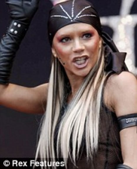 Victoria Beckham'ın 30 saç modeli  galerisi resim 13