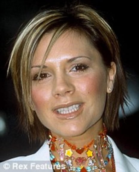 Victoria Beckham'ın 30 saç modeli  galerisi resim 14