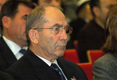 HANGİ ÜNLÜ HANGİ TAKIMI TUTUYOR? galerisi resim 7