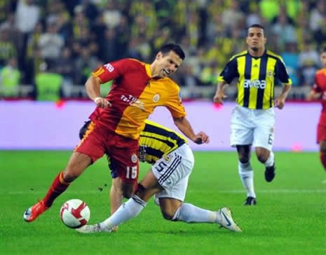 FENERBAHÇE-GALATASARAY DERBİ galerisi resim 11