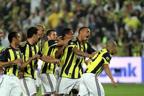 FENERBAHÇE-GALATASARAY DERBİ galerisi resim 9