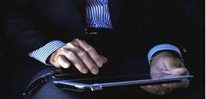 Başbakan Erdoğan İpad'i yanından ayırmıyor!