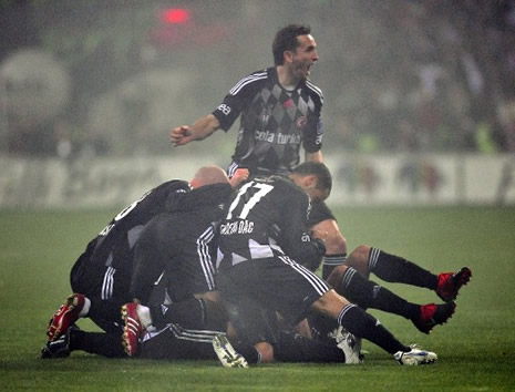 Beşiktaş Fenerbahçe'yi 3-0 yendi galerisi resim 3