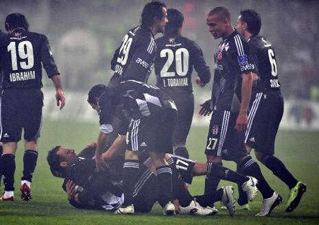 Beşiktaş Fenerbahçe'yi 3-0 yendi galerisi resim 4