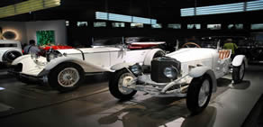 Mercedes-Benz'den otomobil tarihine yolculuk