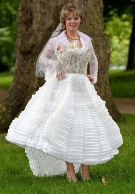 Balonlarla yapılan çılgın kıyafetler galerisi resim 11