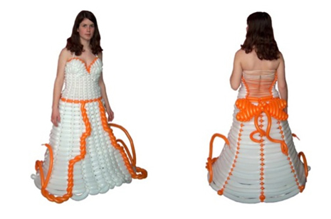 Balonlarla yapılan çılgın kıyafetler galerisi resim 4