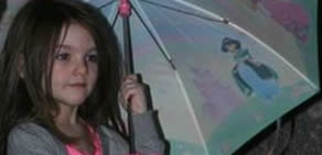 Suri Cruise 5 yaşında makyaja başladı