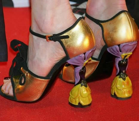 Ünlülerin garip ayakkabıları galerisi resim 12