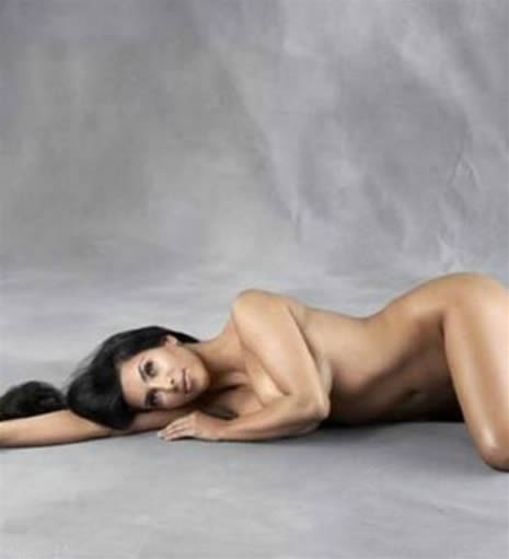 Kim Kardashian'ın seksi pozları galerisi resim 30