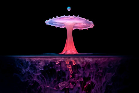 Su damlaları boya ve renkli ışıkların görsel şöleni galerisi resim 11