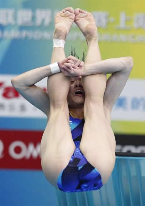 Ünlü dalıcıların ilginç pozları galerisi resim 10