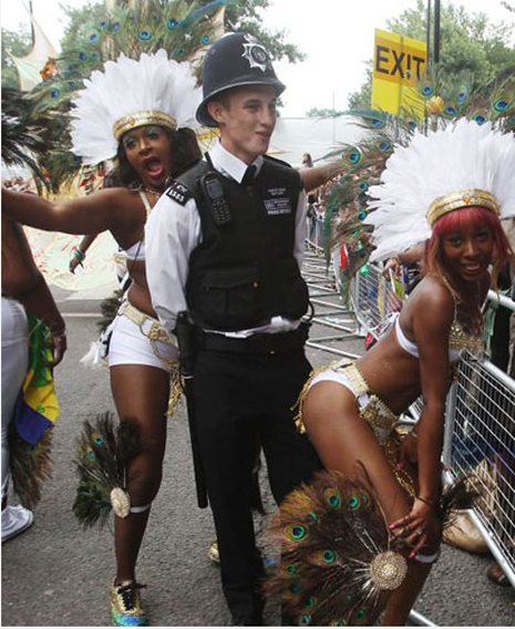 Bu dansa polisler bile dayanamadı  galerisi resim 7