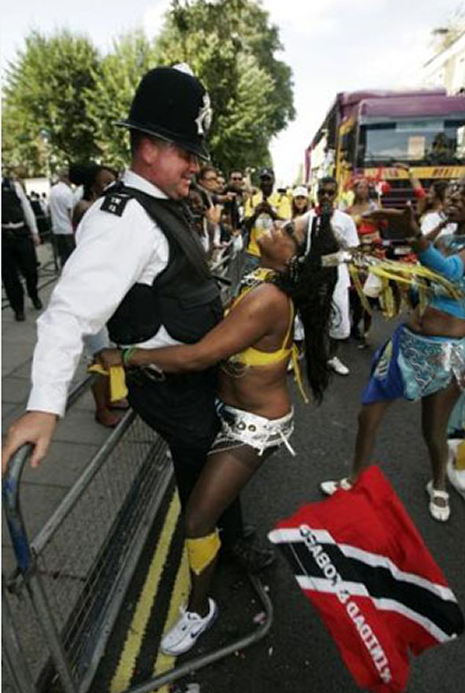 Bu dansa polisler bile dayanamadı  galerisi resim 9