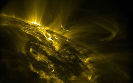 DİKKAT:Dünya'ya geliyor!  galerisi resim 20