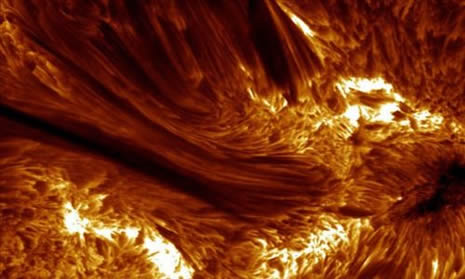 DİKKAT:Dünya'ya geliyor!  galerisi resim 23