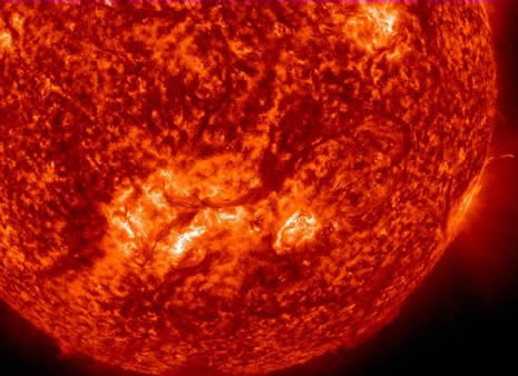 DİKKAT:Dünya'ya geliyor!  galerisi resim 5