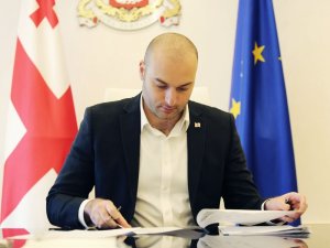 Gürcistan’ın yeni Başbakanı Bahtadze göreve başladı