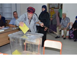 Balıkesir’de oy verme işlemi başladı