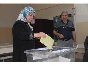 Elazığ, Bingöl ve Tunceli’de de oy kullanma işlemi başladı