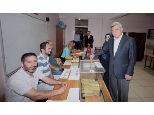 Belediye başkanları oylarını kullandı