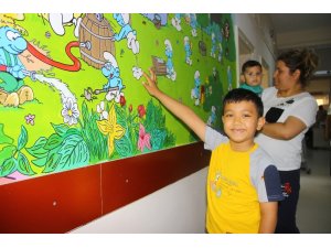 Çocuk servisinin duvarlarına resimler çizildi