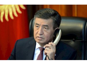 Kırgızistan Devlet Başkanı Ceenbekov’dan Cumhurbaşkanı Erdoğan’a tebrik