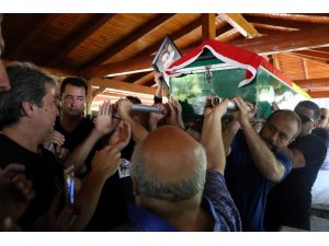 Dominik’te öldürülen kameraman Alper Baycın gözyaşları arasında toprağa verildi