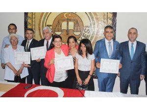 CHP Hatay milletvekilleri mazbatalarını aldı