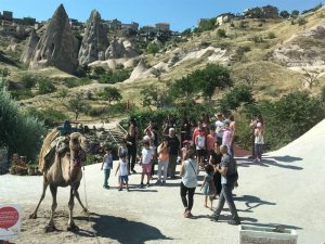Tuncelili anne ve çocukları Kapadokya’yı gezdi
