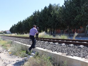 Burdur’da trenin çarptığı yaya ağır yaralandı