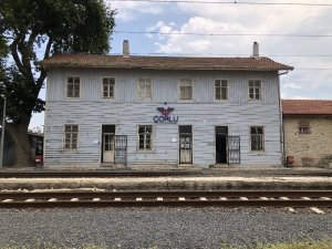 Kazanın ardından Çorlu Tren İstasyonu sessizliğe büründü