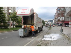 Tekkeköy’de çöp konteynerleri dezenfekte edildi