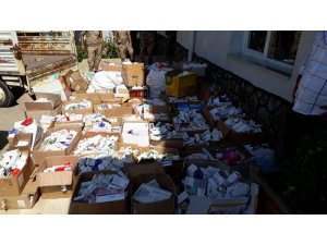 Yardım için topladıkları ilaçları satan Suriyeli çete çökertildi