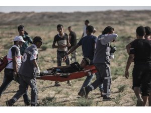 Gazze’deki gösterilerde İsrail askerleri yine saldırdı: 1 ölü, 220 yaralı