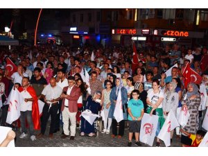 Torbalı’da 15 Temmuz programına binlerce kişi katıldı