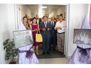 Kaymakam Kızıltoprak, 15 Temmuz Sergisi açılışına katıldı ve anı defterini imzaladı
