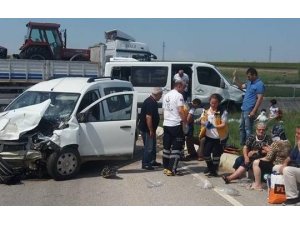 Edirne’de trafik kazası: 17 yaralı