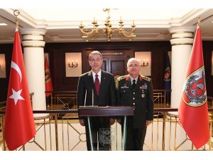 Milli Savunma Bakanı Akar’dan Genelkurmay Başkanı Güler’e ziyaret