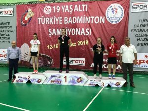 Osmangazili badmintonculardan başkent çıkarması
