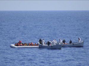 Yemen açıklarında göçmenleri taşıyan tekne alabora oldu: 3 ölü