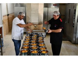 Tunceli’de her gün bin aileye sıcak yemek