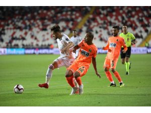 Spor Toto Süper Lig: Demir Grup Sivasspor: 1 - Aytemiz Alanyaspor: 0 (Maç sonucu)
