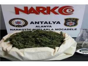 Alanya’da 2 ayrı uyuşturucu operasyonu: 2 gözaltı